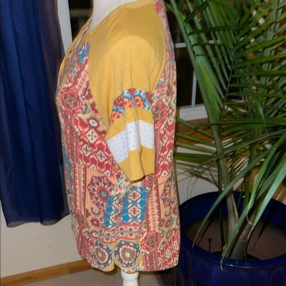 Cato Colorful Floral Button-Down Shirt - Picture 3 of 6